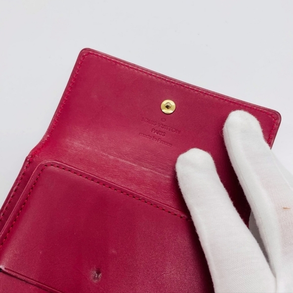 LOUIS VUITTON VERNIS TRIFOLD WALLET - Picture 7 of 11